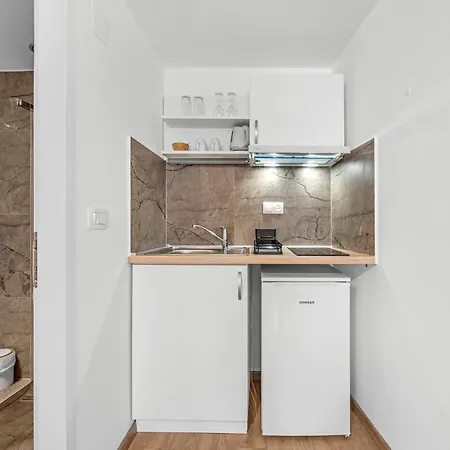 1 Bedroom In *
