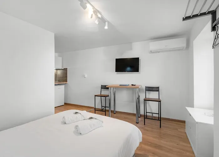 1 Bedroom In Apartamento *
